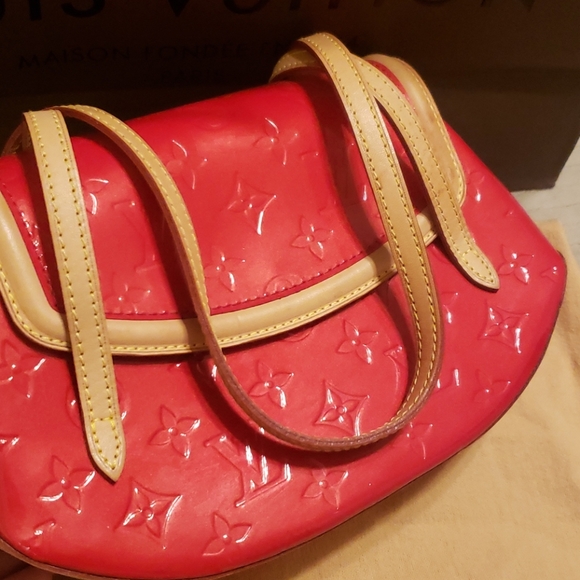 Louis Vuitton small bag - Picture 2 of 9